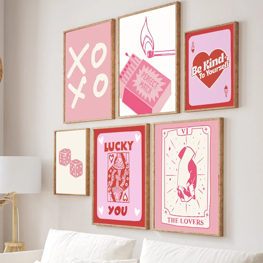 Pembe Şanslı Poker Kraliçesi K - Home Decor Y2K incelemesi ve fiyatı